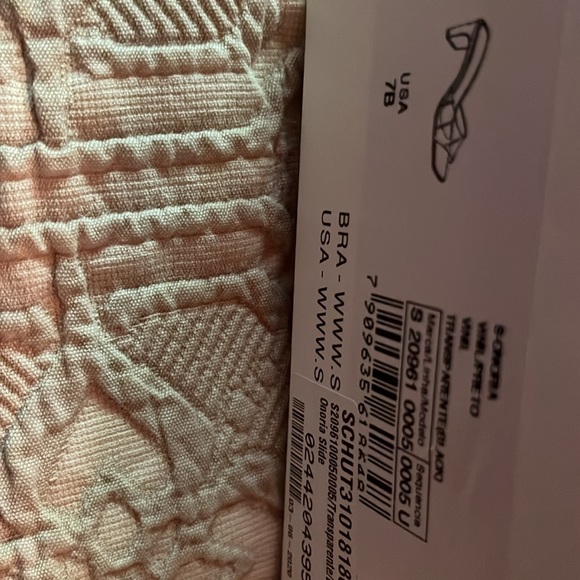 Sandals - Picture 4 of 8